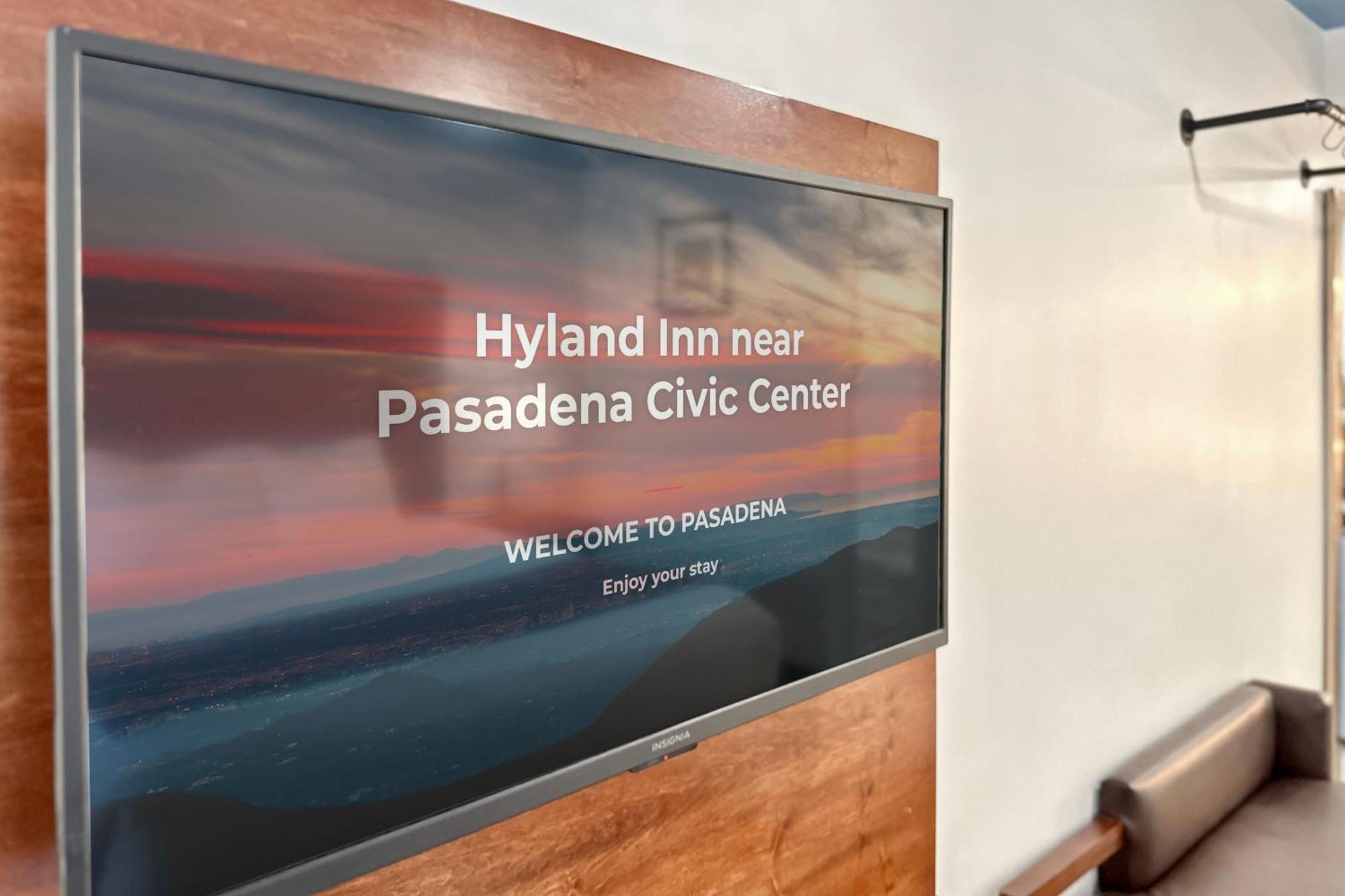 Hyland Inn Near Pasadena Civic Center Exteriör bild